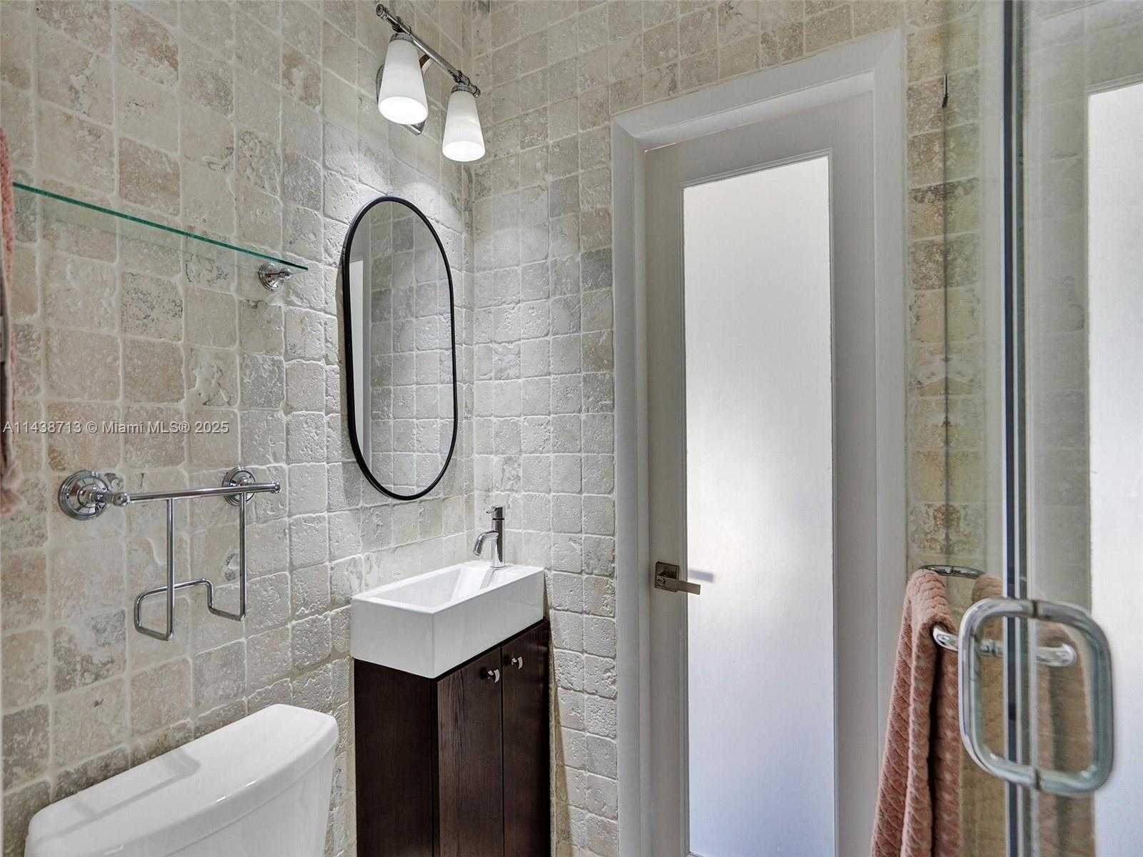Small Image of 1912 NORTH EAST 119TH RD, North Miami Number 51