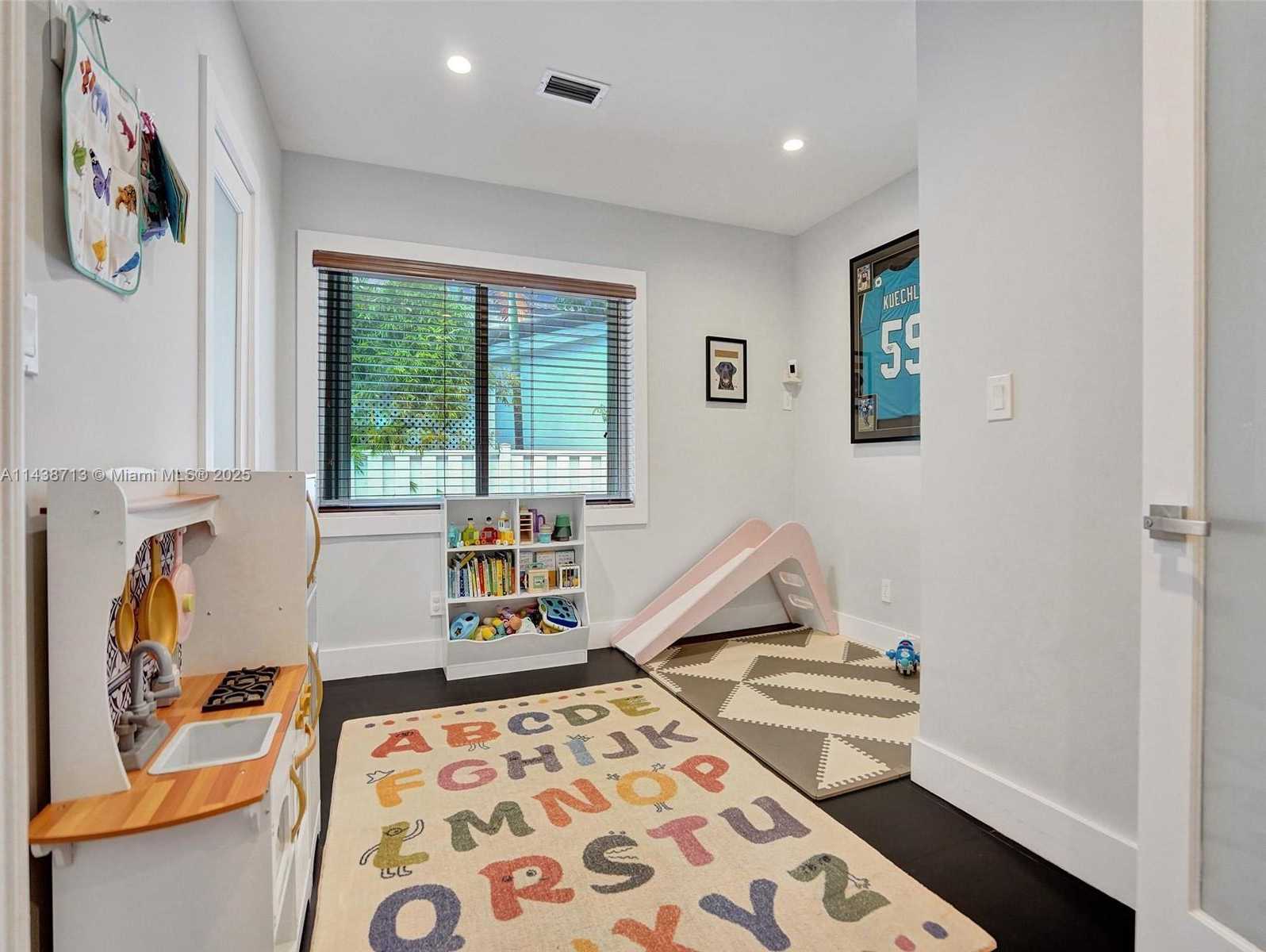 Small Image of 1912 NORTH EAST 119TH RD, North Miami Number 52