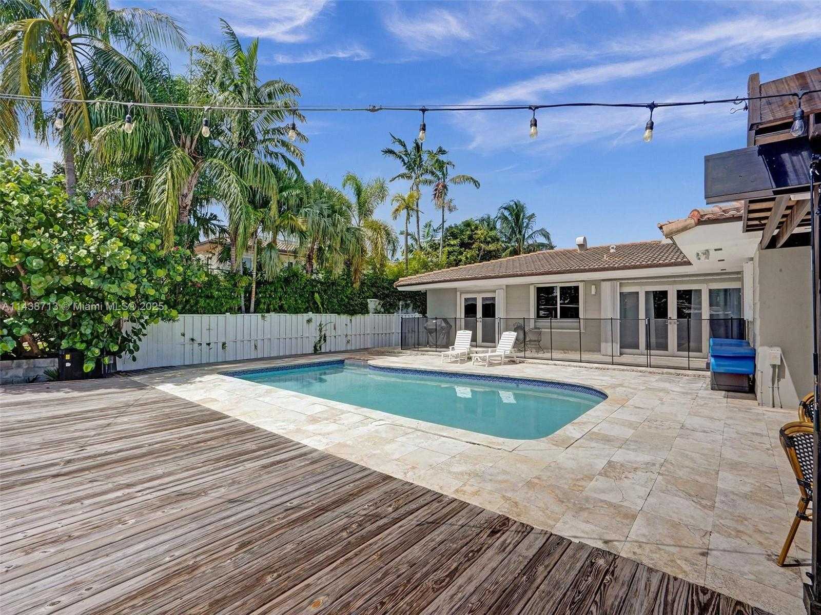 Small Image of 1912 NORTH EAST 119TH RD, North Miami Number 58
