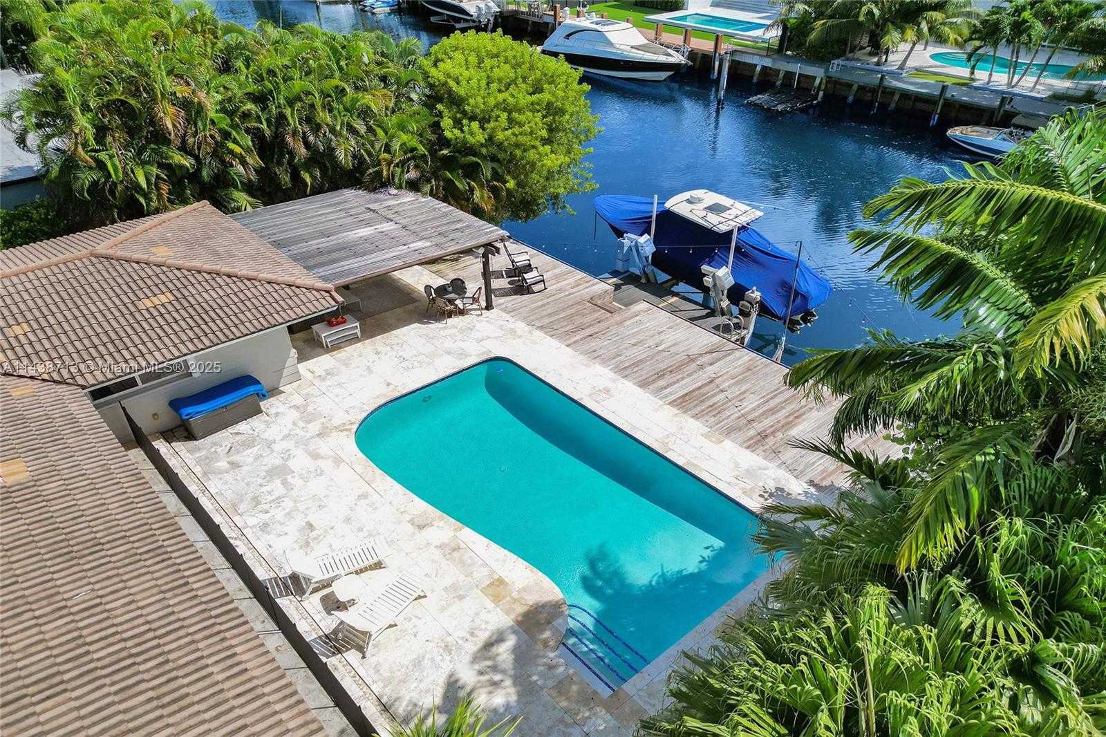 Small Image of 1912 NORTH EAST 119TH RD, North Miami Number 6
