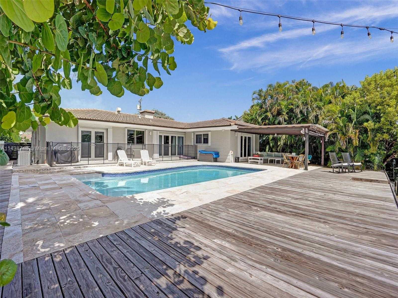 Small Image of 1912 NORTH EAST 119TH RD, North Miami Number 60