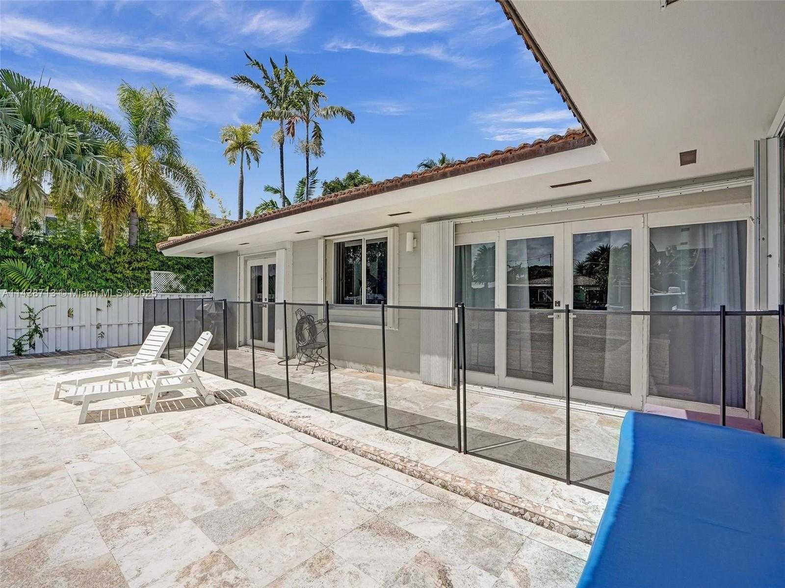 Small Image of 1912 NORTH EAST 119TH RD, North Miami Number 64