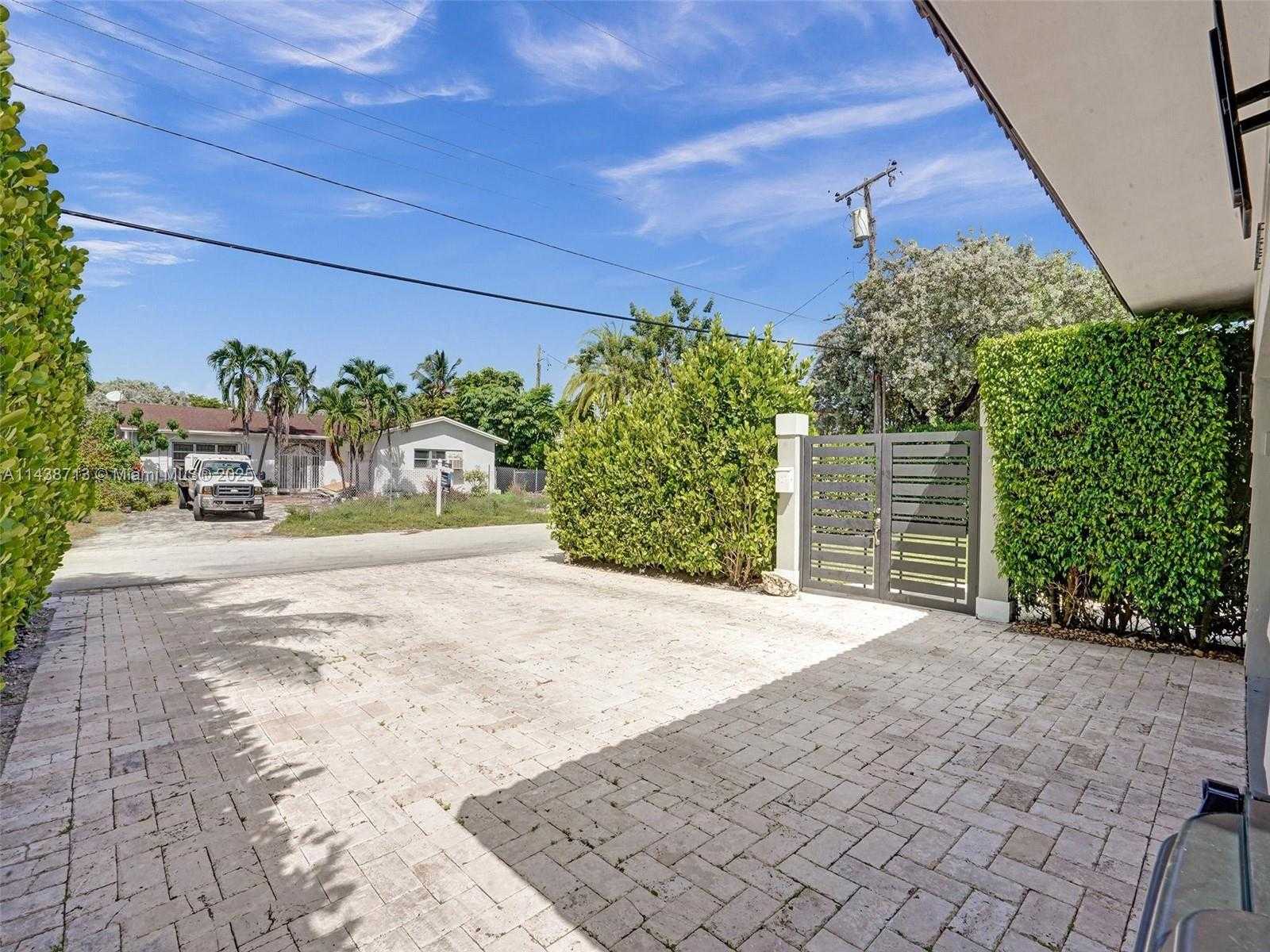 Small Image of 1912 NORTH EAST 119TH RD, North Miami Number 72
