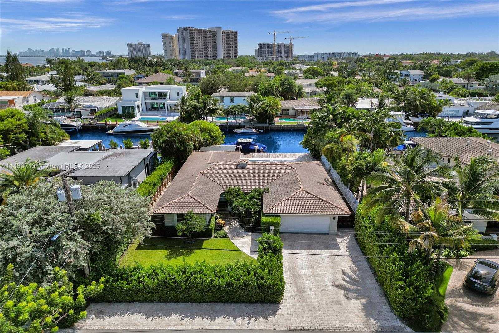 Small Image of 1912 NORTH EAST 119TH RD, North Miami Number 8