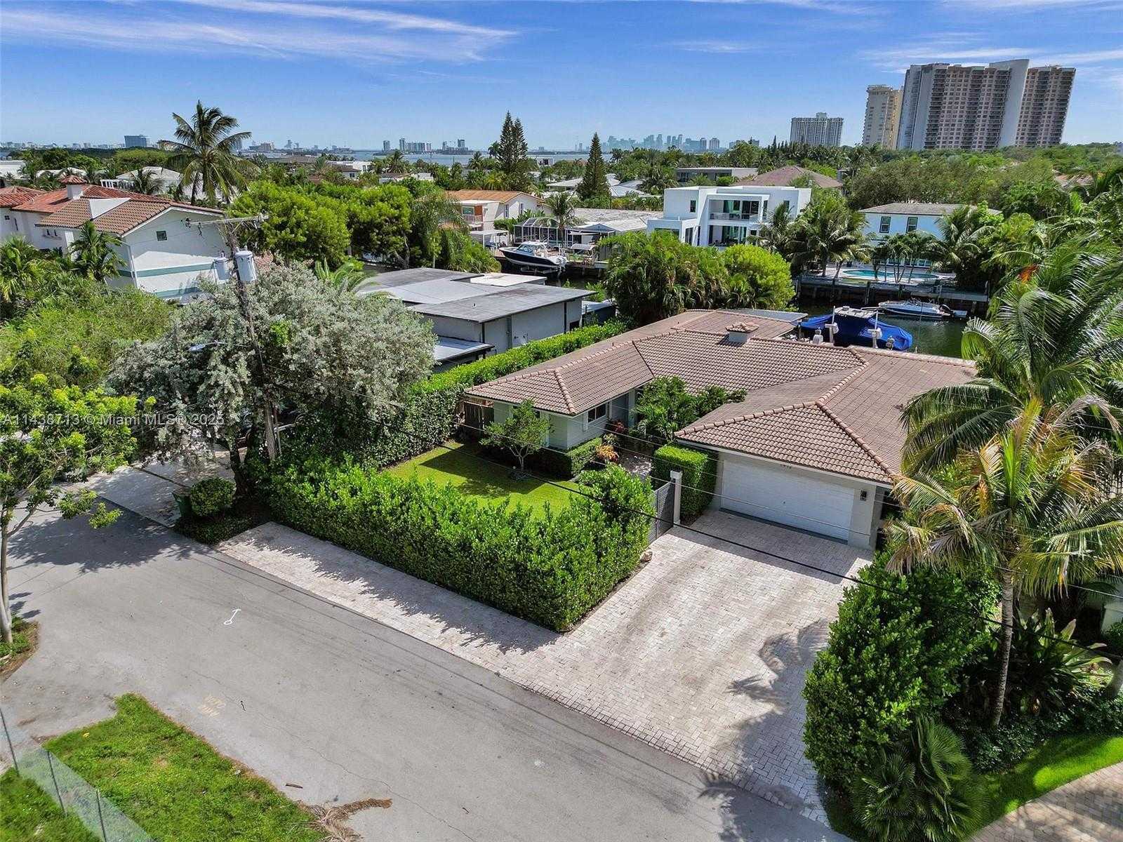 Small Image of 1912 NORTH EAST 119TH RD, North Miami Number 9