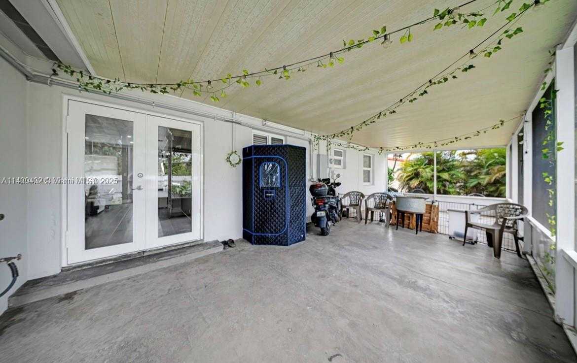 Small Image of 3360 EAST 10TH AVE, Hialeah Number 17