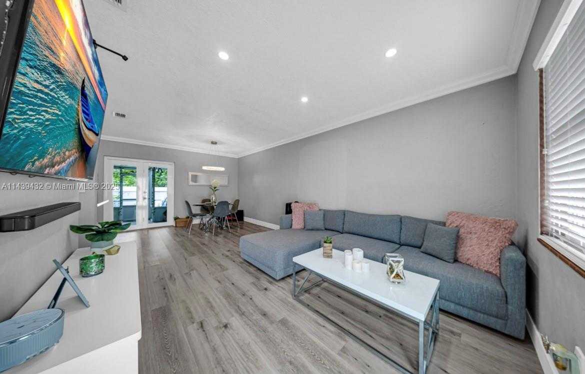 Small Image of 3360 EAST 10TH AVE, Hialeah Number 3