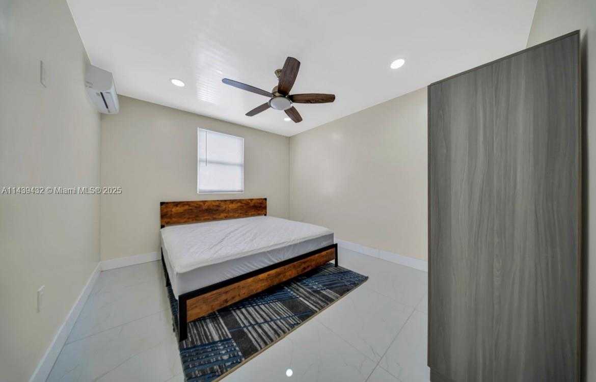 Small Image of 3360 EAST 10TH AVE, Hialeah Number 30