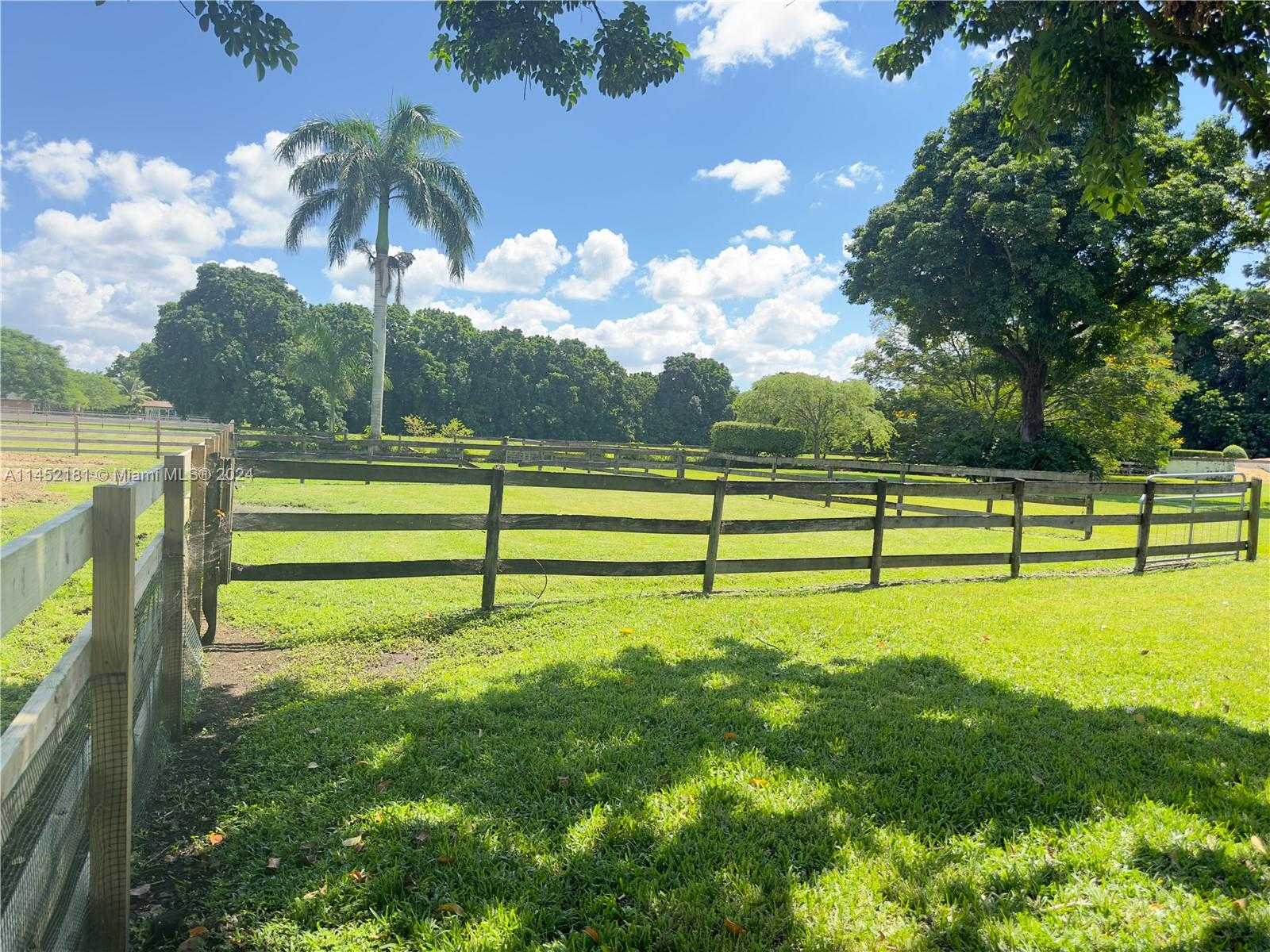 Small Image of 14490 STIRLING RD, Southwest Ranches Number 10