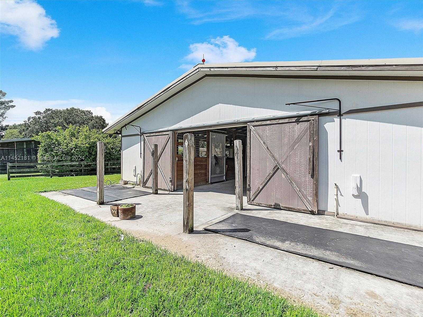 Small Image of 14490 STIRLING RD, Southwest Ranches Number 15