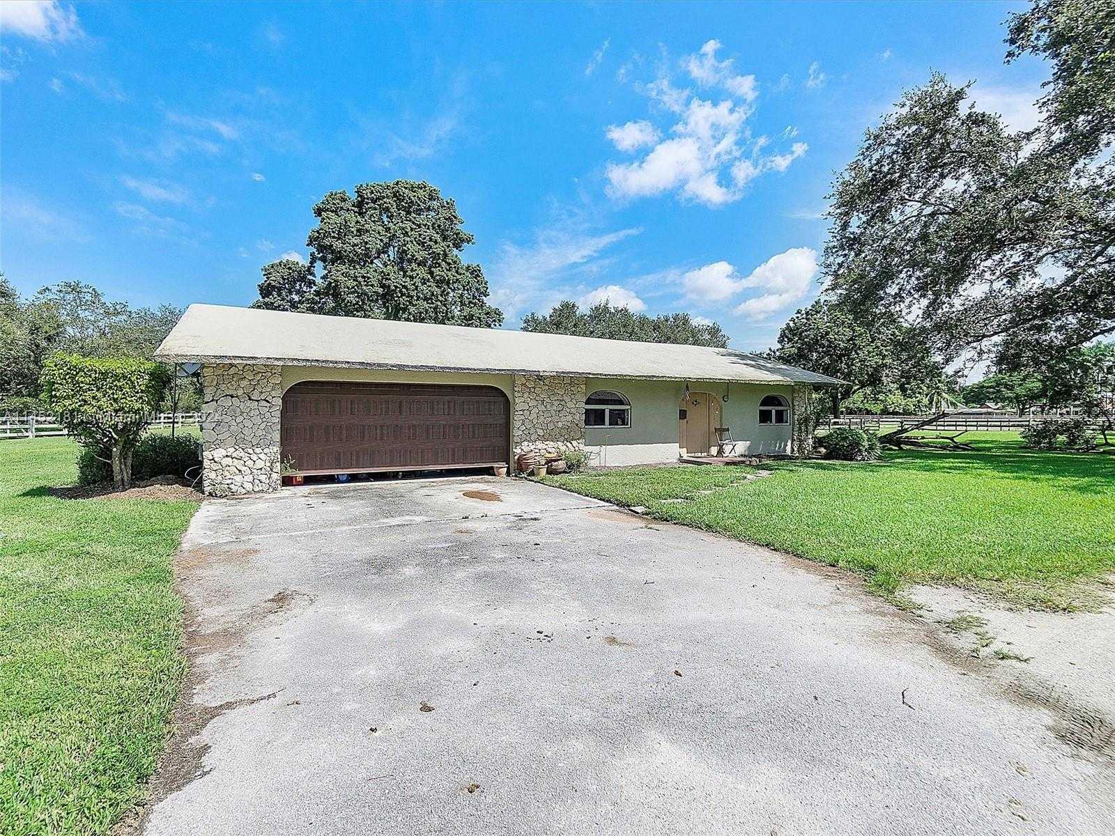 Small Image of 14490 STIRLING RD, Southwest Ranches Number 28