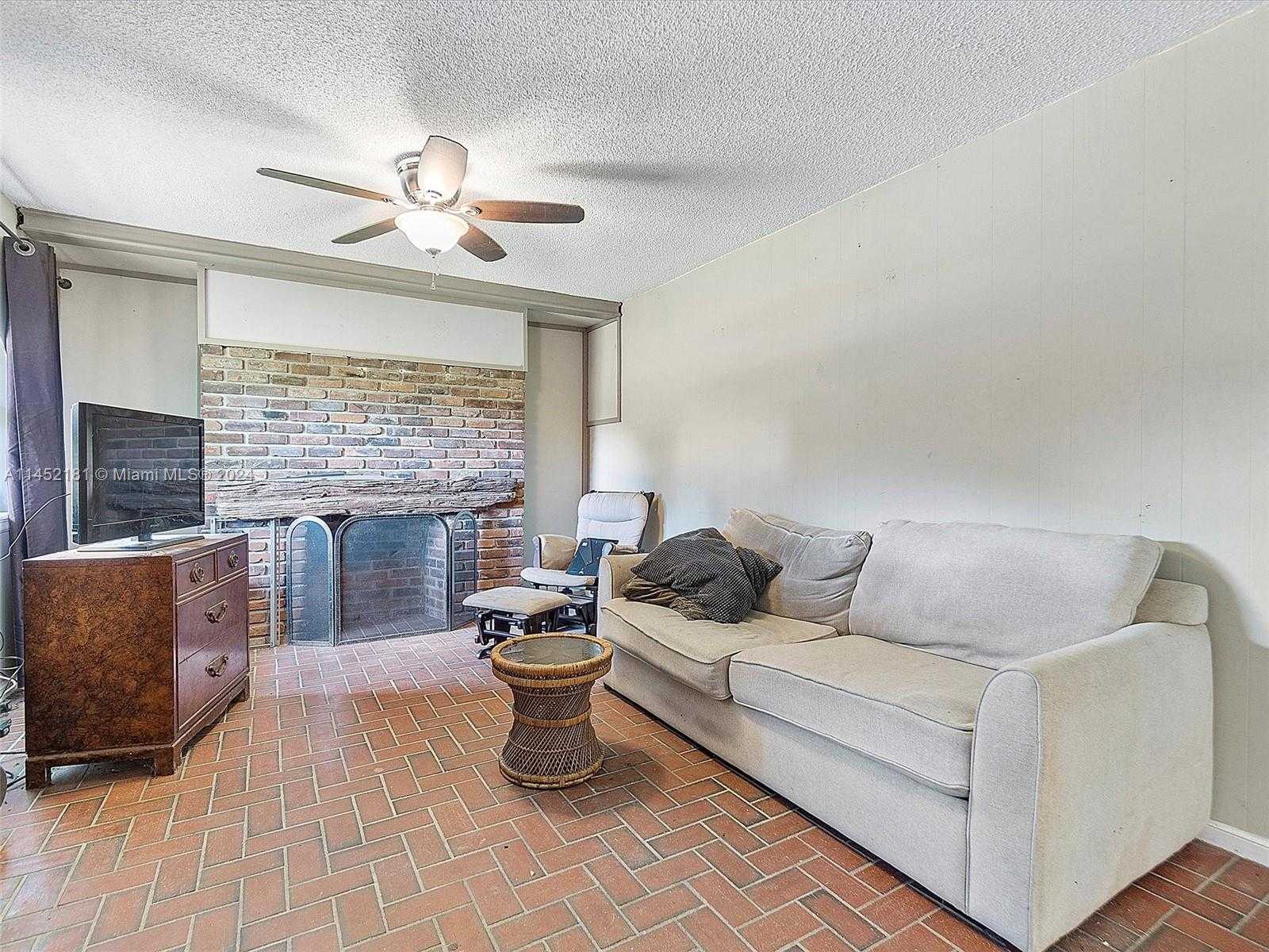 Small Image of 14490 STIRLING RD, Southwest Ranches Number 30