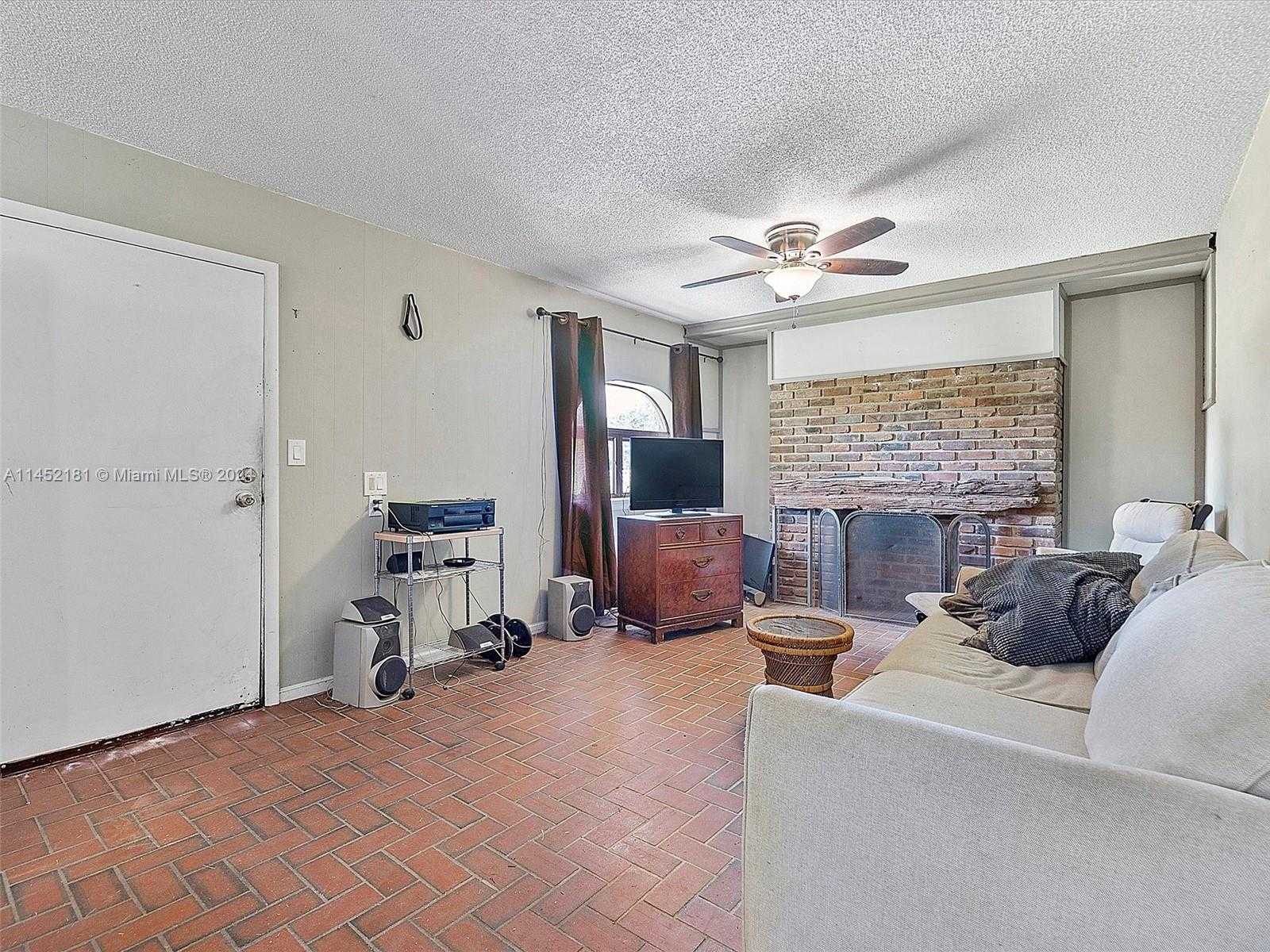 Small Image of 14490 STIRLING RD, Southwest Ranches Number 31