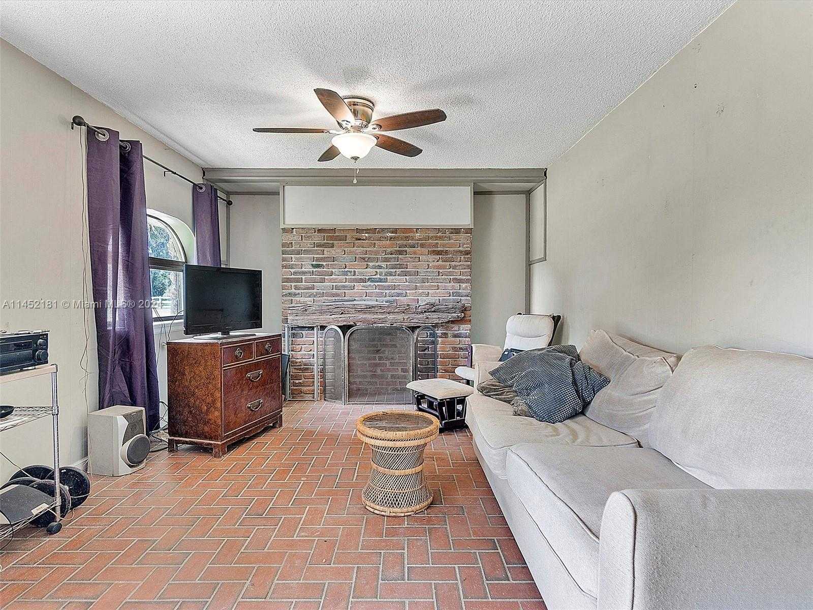 Small Image of 14490 STIRLING RD, Southwest Ranches Number 32