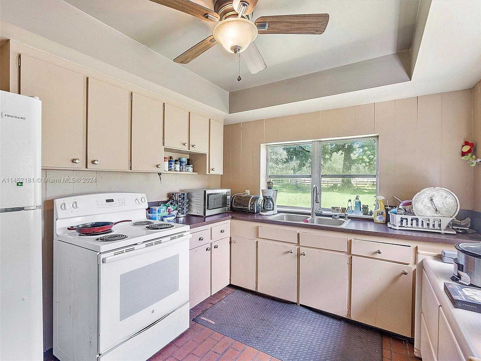 Small Image of 14490 STIRLING RD, Southwest Ranches Number 34