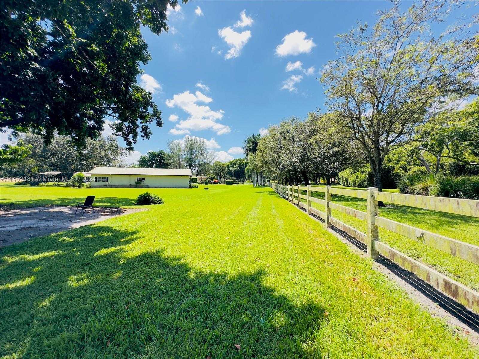 Small Image of 14490 STIRLING RD, Southwest Ranches Number 49