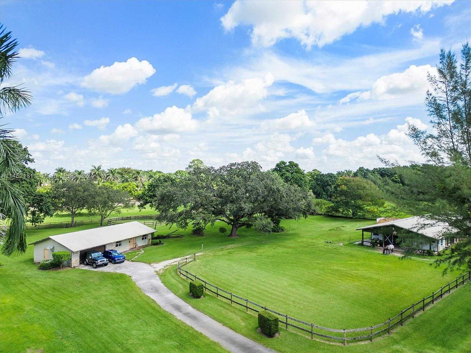 Small Image of 14490 STIRLING RD, Southwest Ranches Number 6