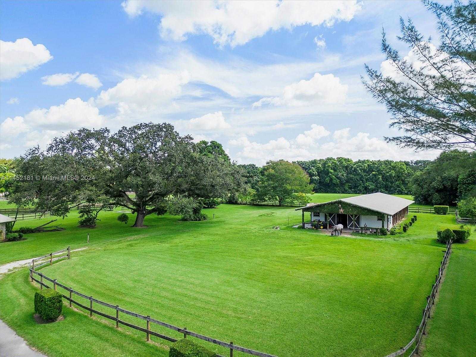 Small Image of 14490 STIRLING RD, Southwest Ranches Number 7
