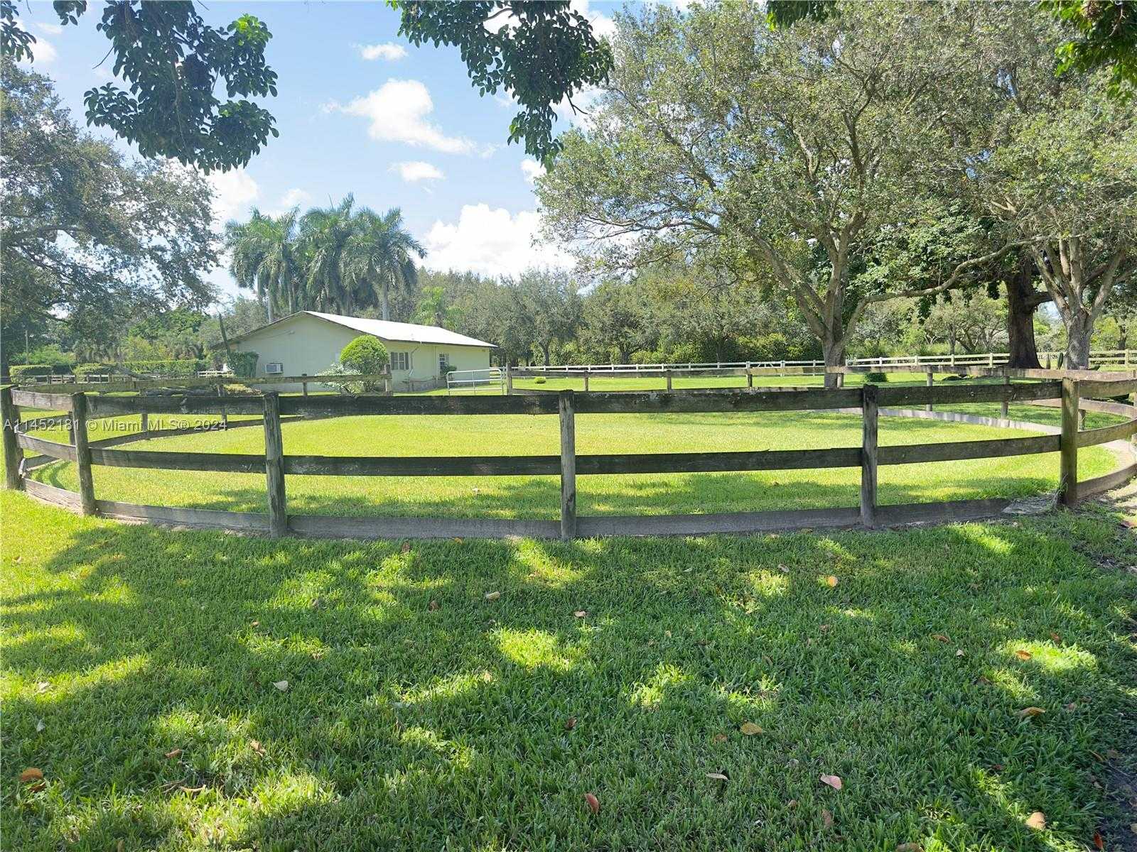 Small Image of 14490 STIRLING RD, Southwest Ranches Number 8