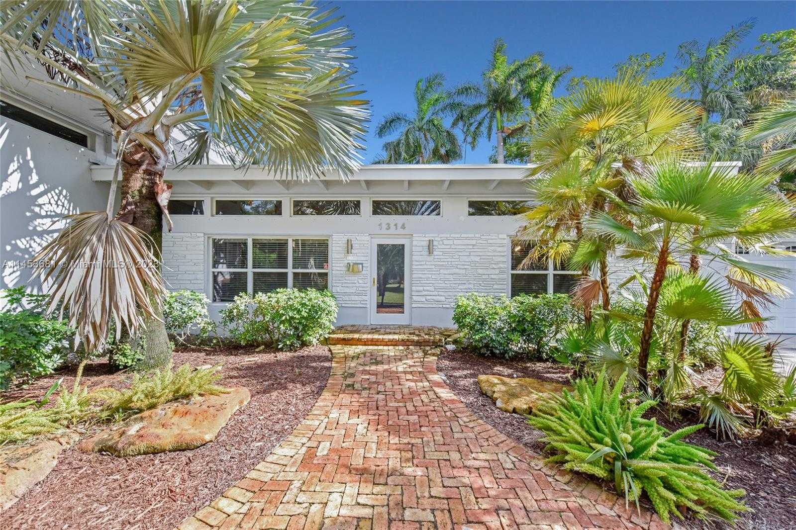 Small Image of 1314 SOUTH WEST 20TH ST, Fort Lauderdale Number 4