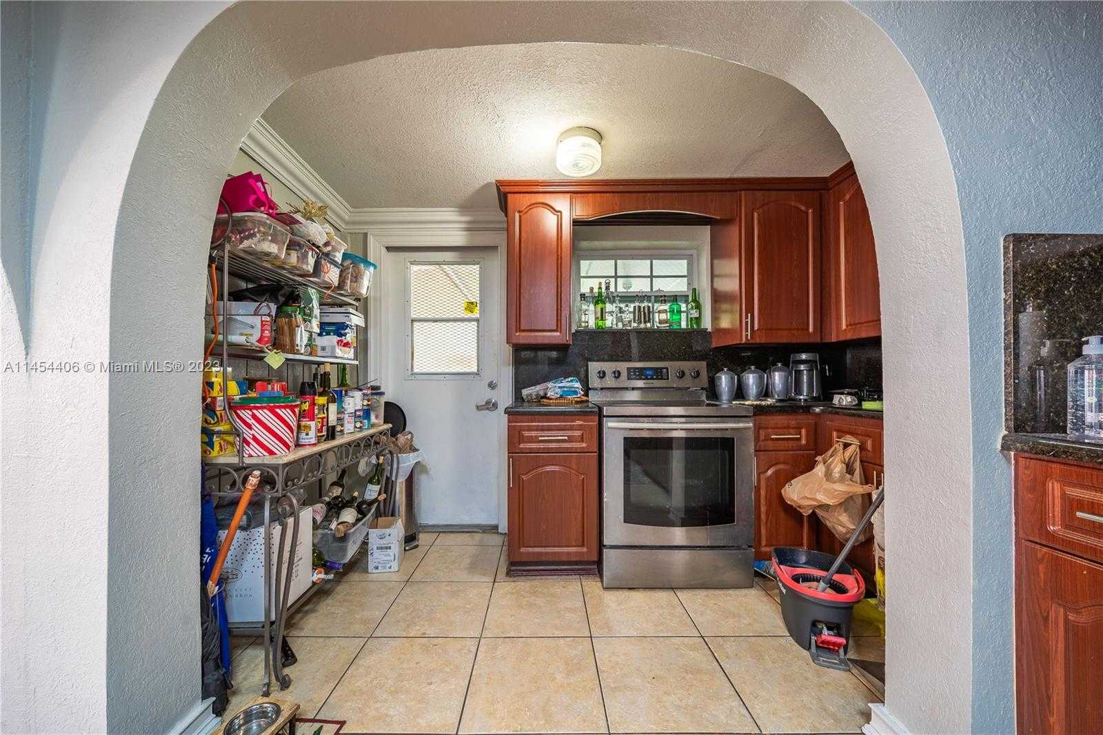 Small Image of 925 EAST 29TH ST, Hialeah Number 16