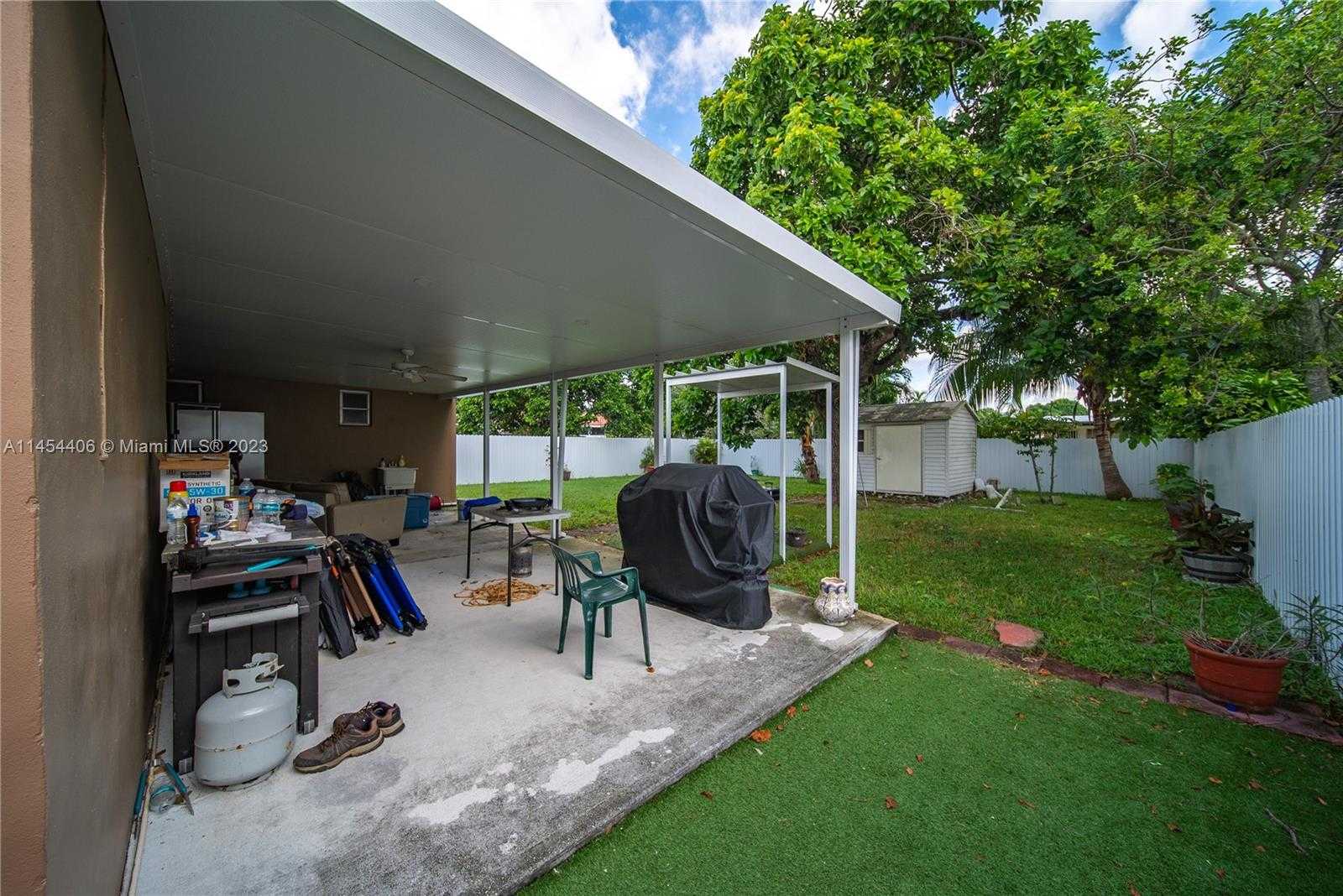 Small Image of 925 EAST 29TH ST, Hialeah Number 23
