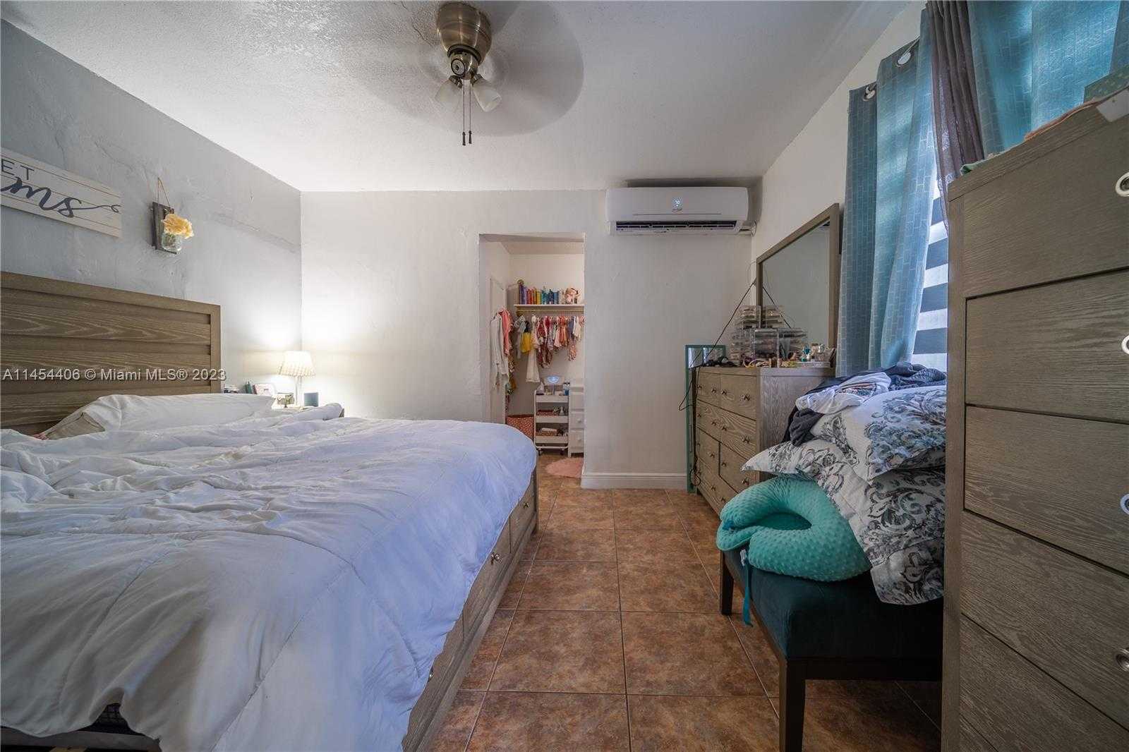 Small Image of 925 EAST 29TH ST, Hialeah Number 28
