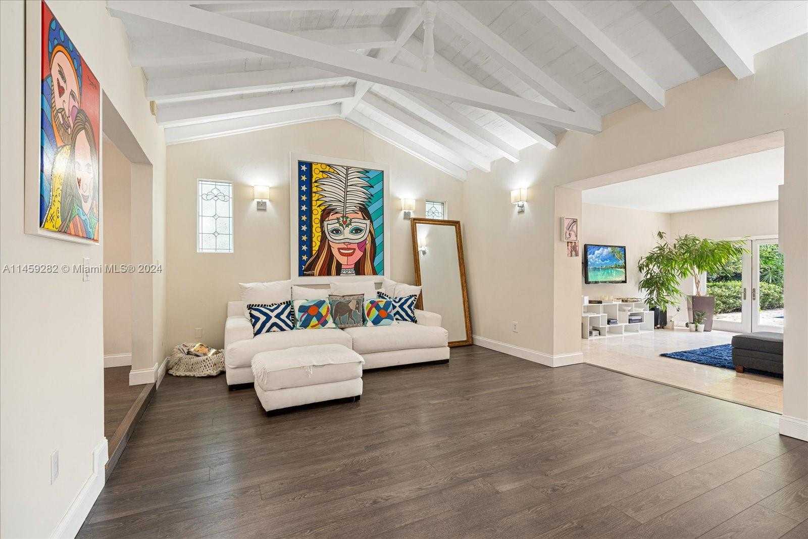 Small Image of 433 EAST DILIDO DR, Miami Beach Number 11