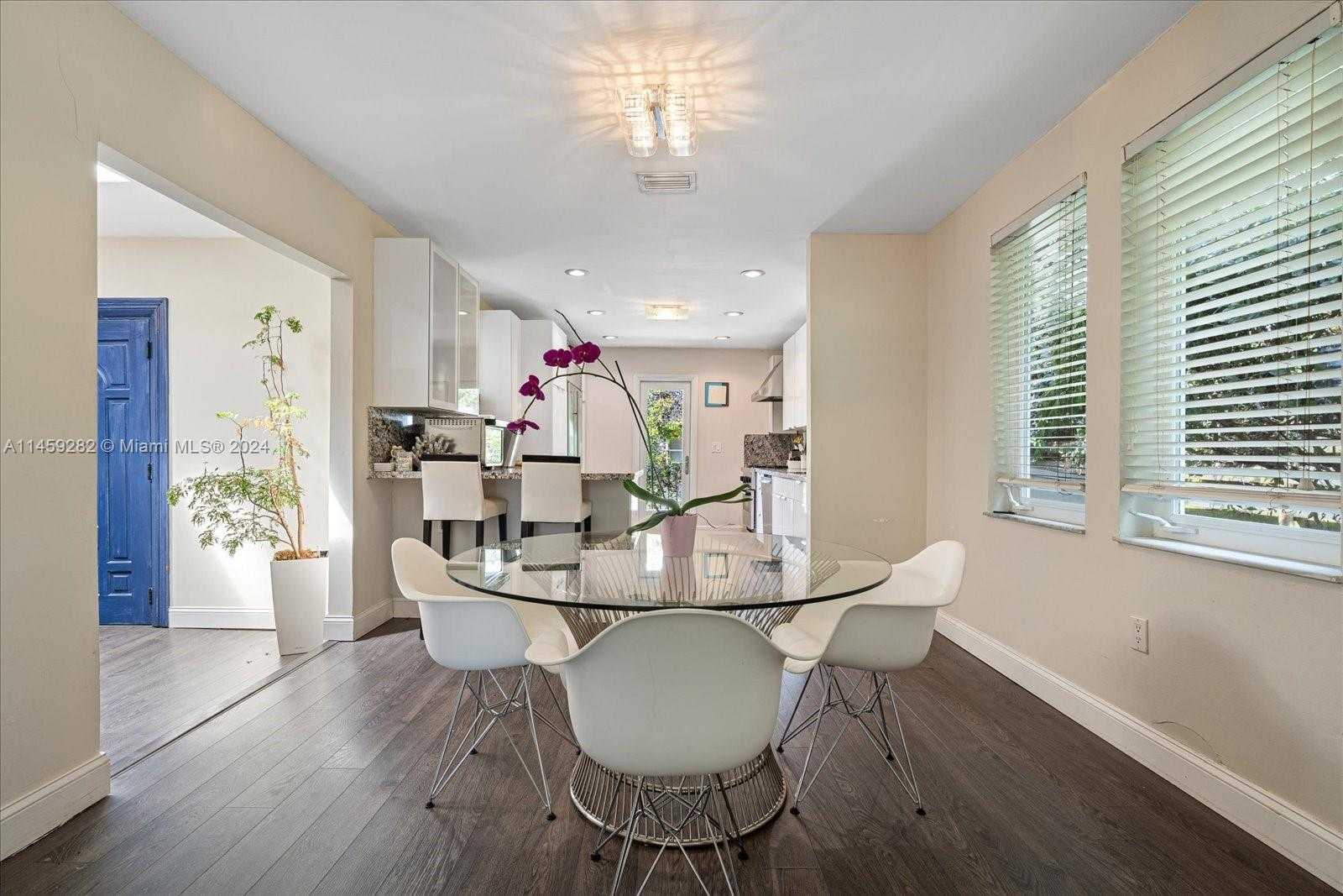Small Image of 433 EAST DILIDO DR, Miami Beach Number 13