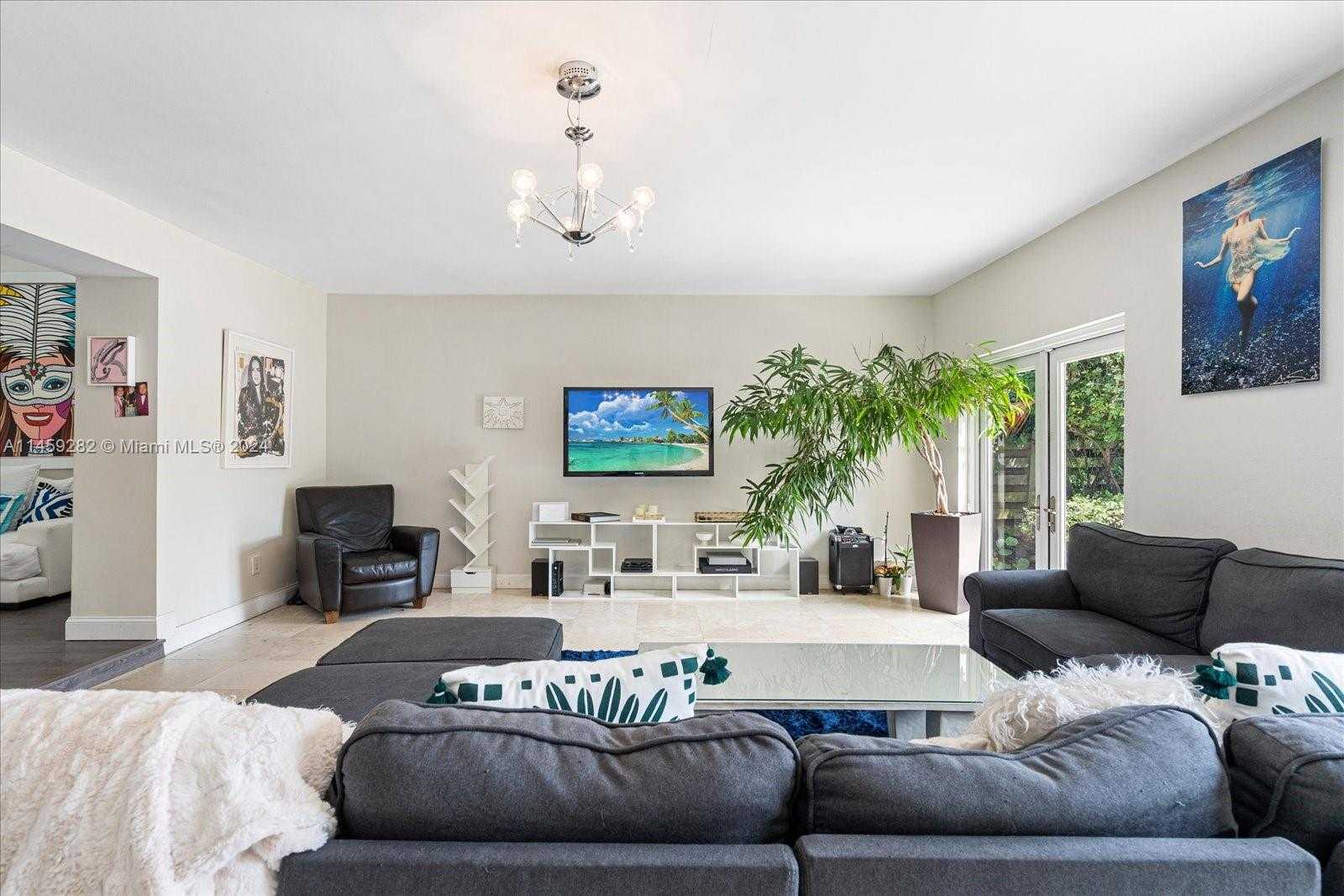 Small Image of 433 EAST DILIDO DR, Miami Beach Number 21