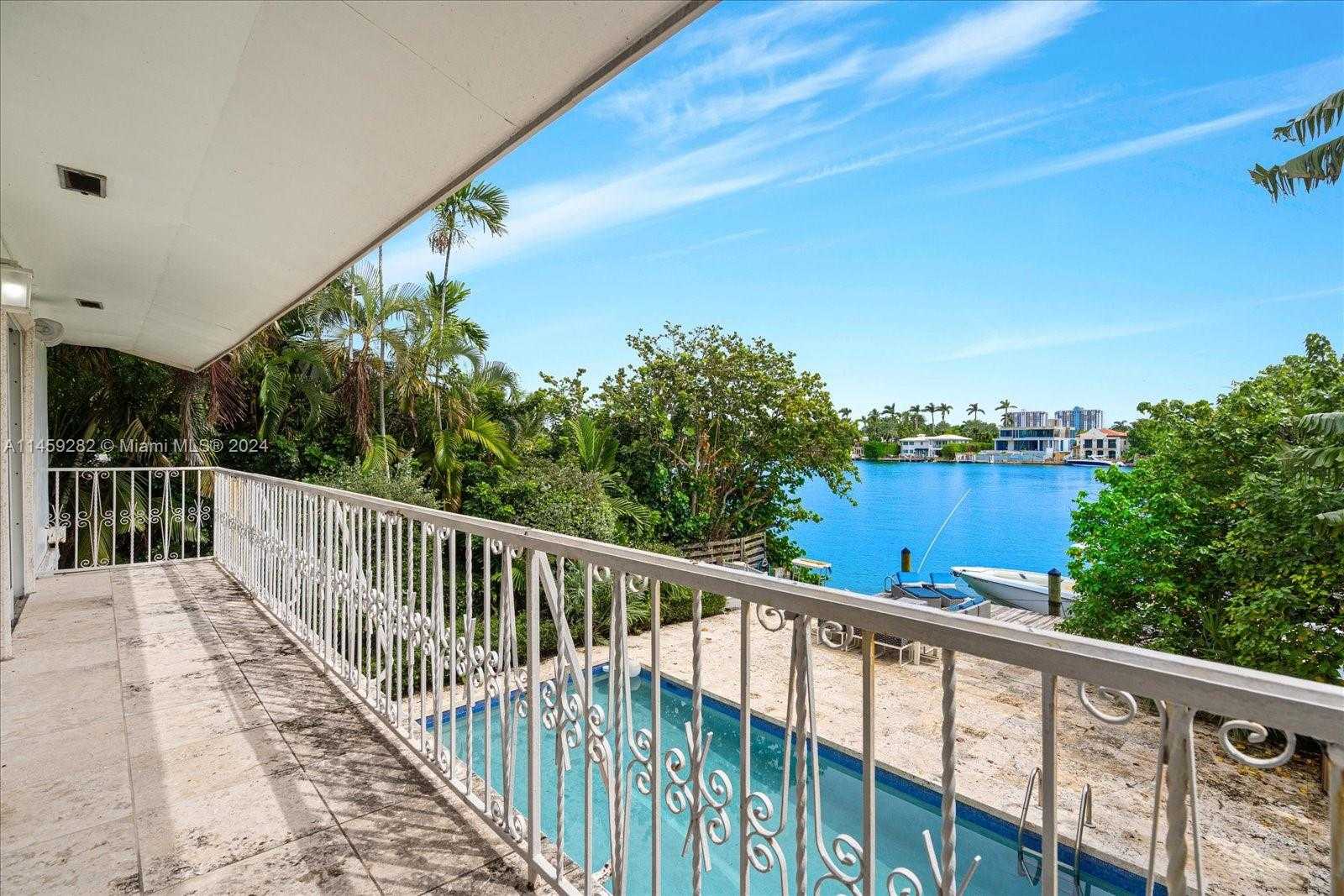 Small Image of 433 EAST DILIDO DR, Miami Beach Number 26
