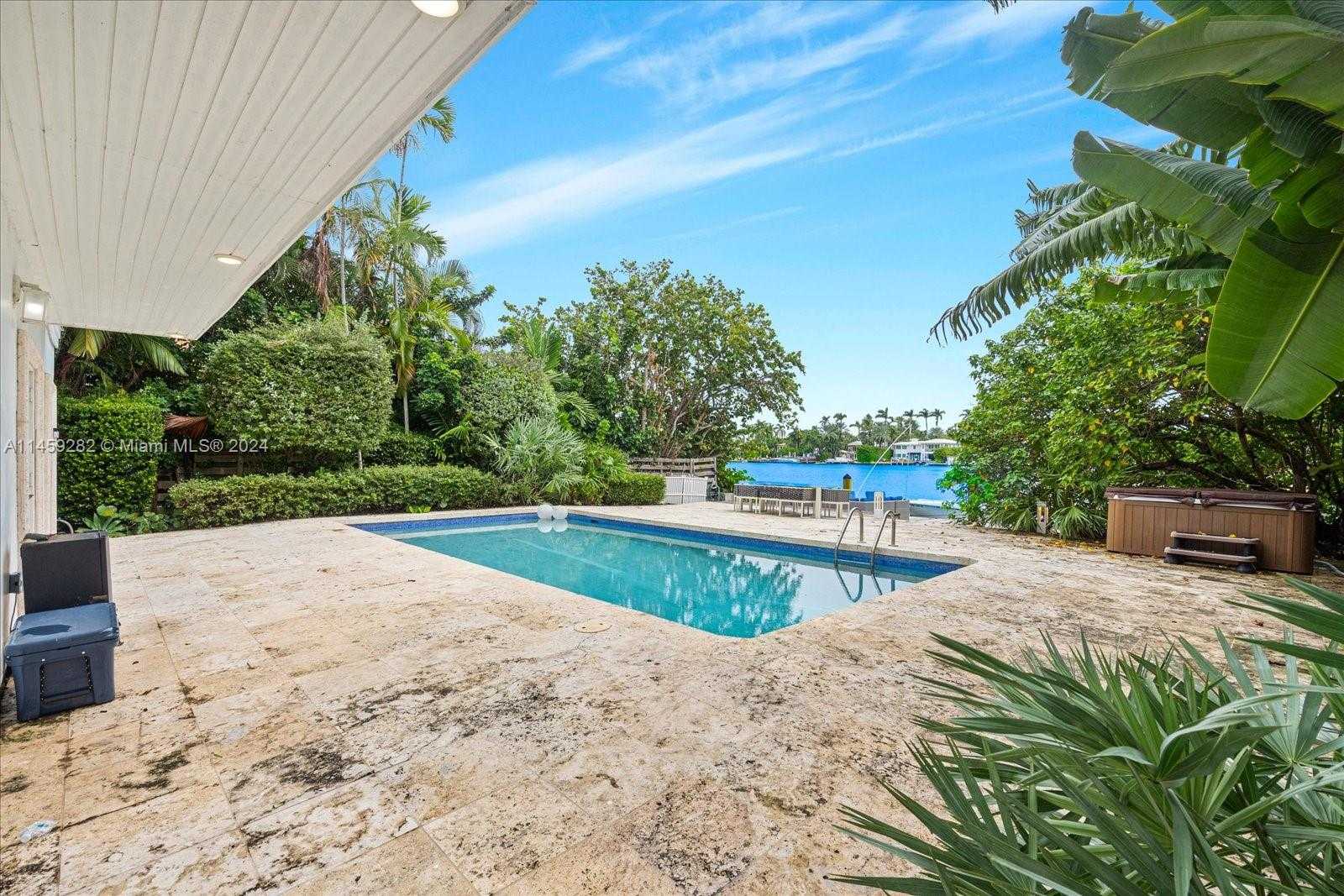 Small Image of 433 EAST DILIDO DR, Miami Beach Number 34