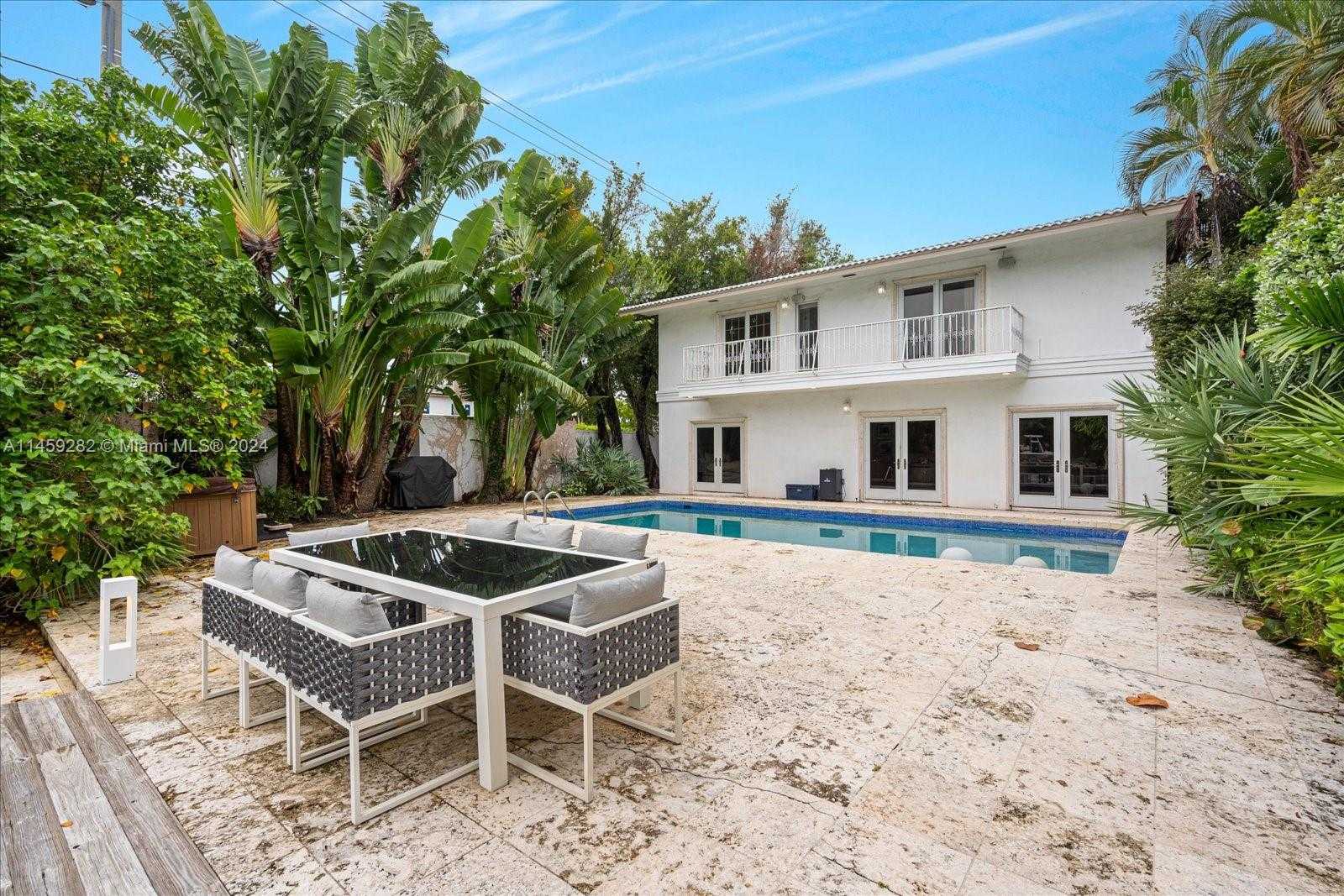 Small Image of 433 EAST DILIDO DR, Miami Beach Number 37