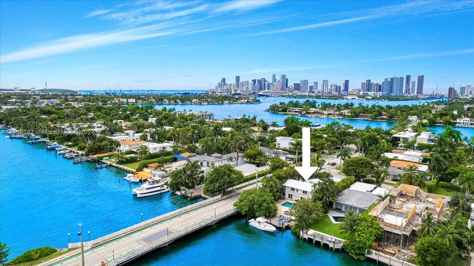 Small Image of 433 EAST DILIDO DR, Miami Beach Number 42