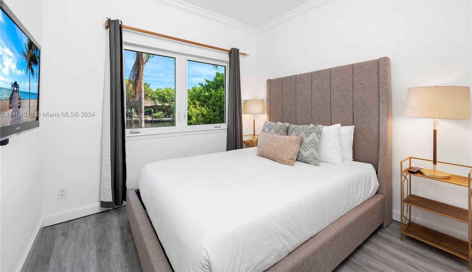 Small Image of 472 SUNSET DR, Hallandale Beach Number 23