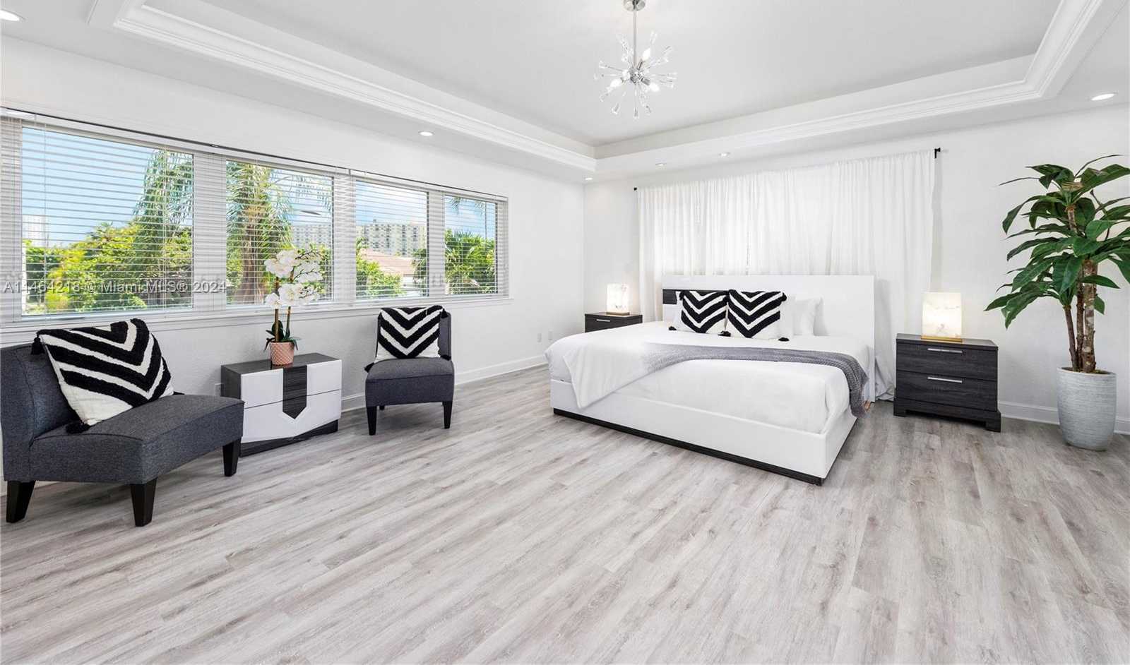 Small Image of 472 SUNSET DR, Hallandale Beach Number 31