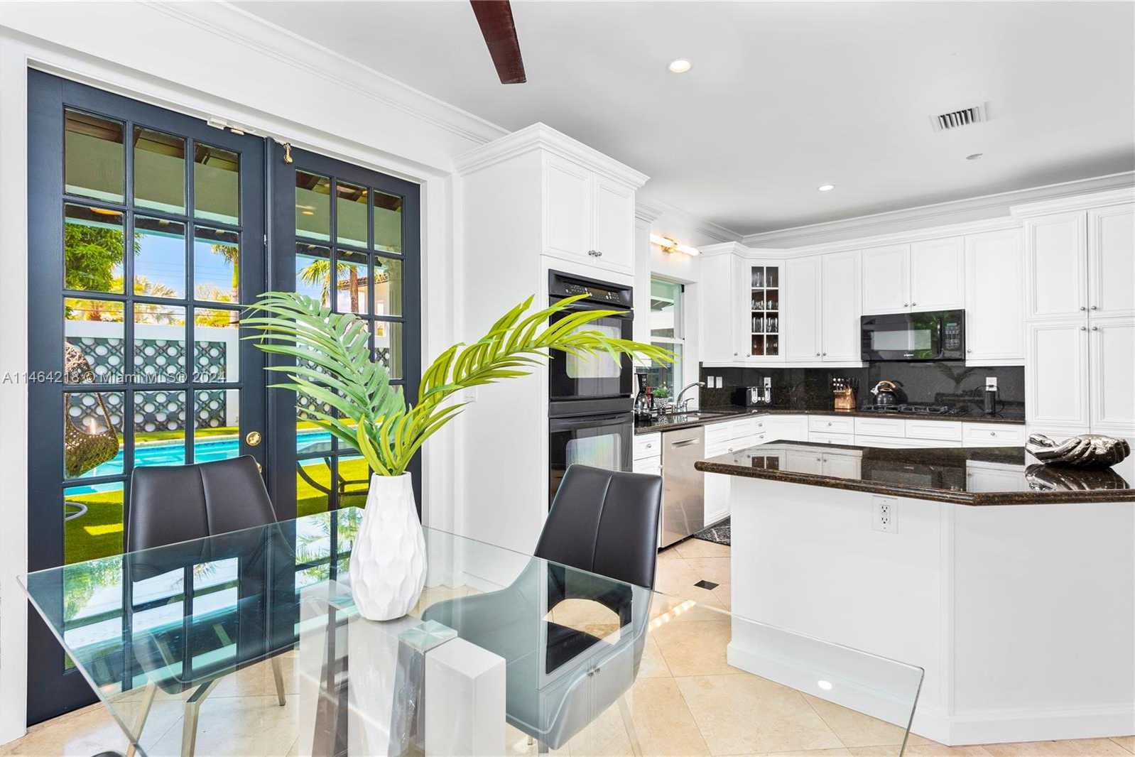 Small Image of 472 SUNSET DR, Hallandale Beach Number 34