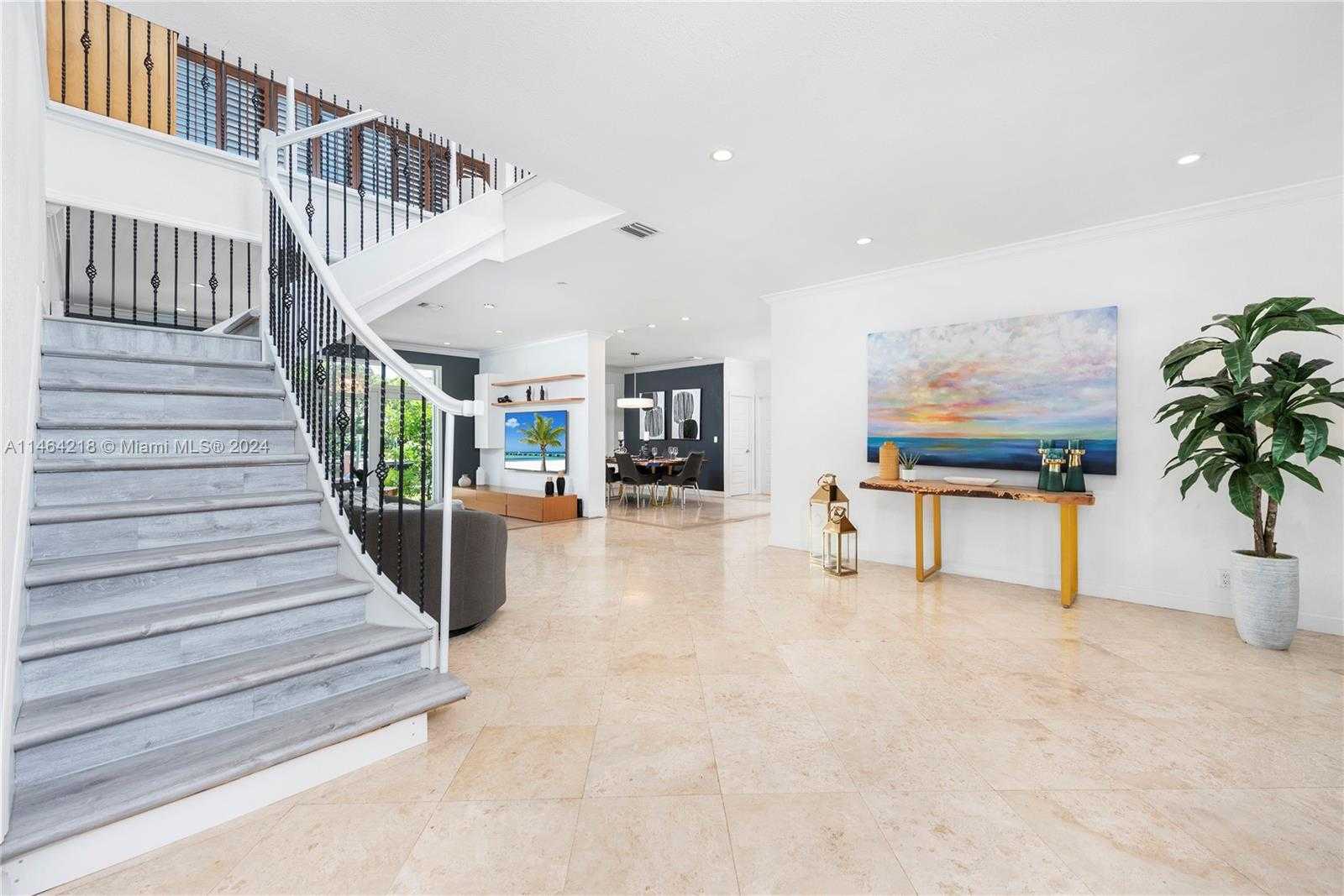 Small Image of 472 SUNSET DR, Hallandale Beach Number 37