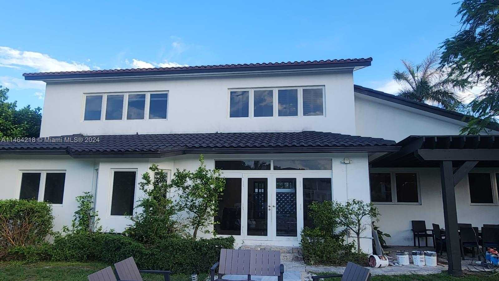 Small Image of 472 SUNSET DR, Hallandale Beach Number 45