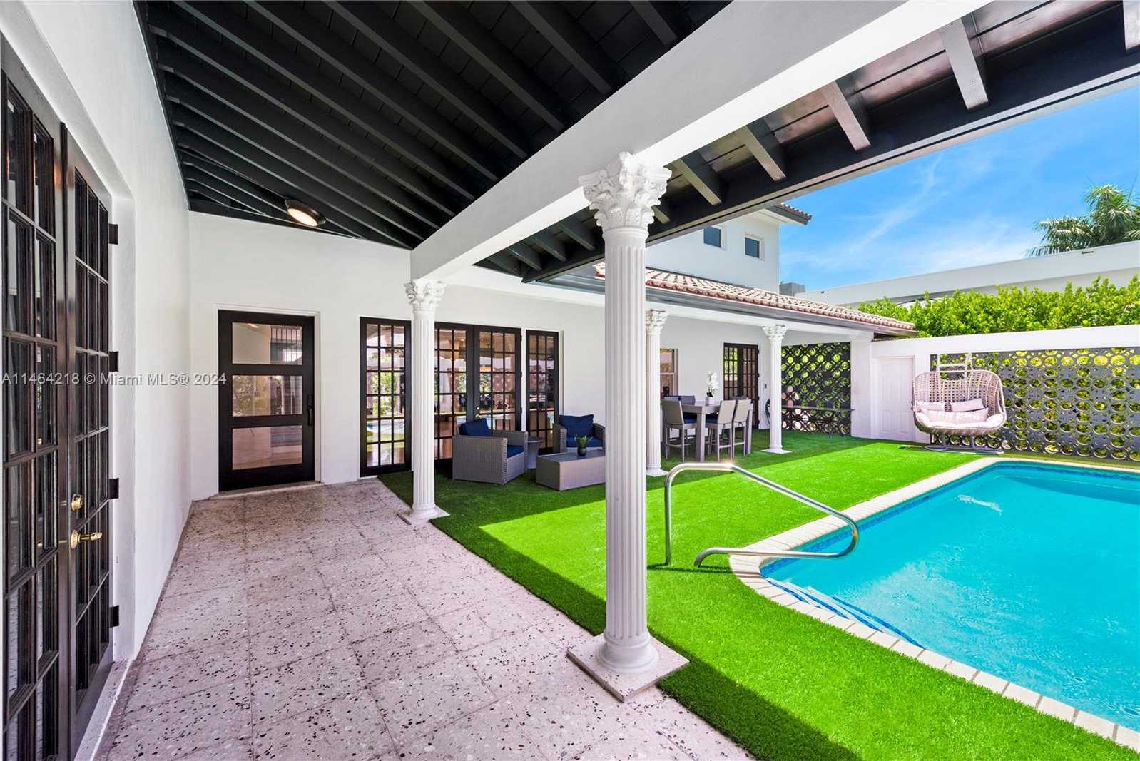 Small Image of 472 SUNSET DR, Hallandale Beach Number 6