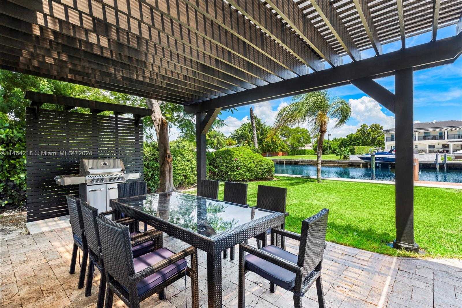 Small Image of 472 SUNSET DR, Hallandale Beach Number 8