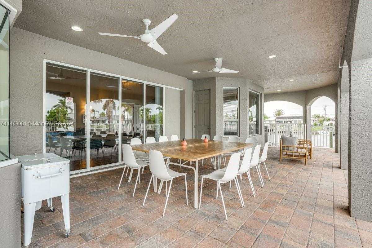 Small Image of 1759 SE 46TH STREET, Cape Coral Number 3