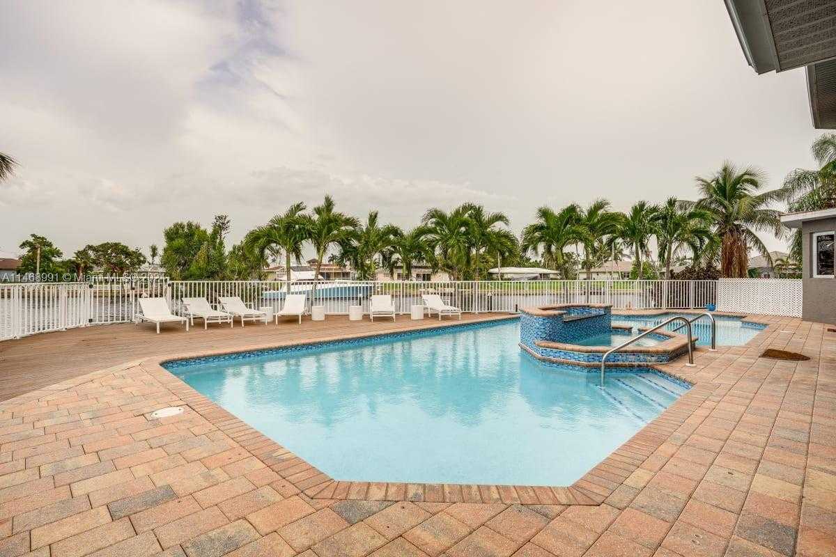 Small Image of 1759 SE 46TH STREET, Cape Coral Number 6
