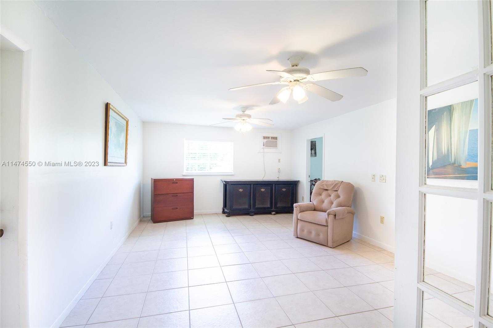 Small Image of 19720 SOUTH WEST 242ND TER, Homestead Number 15