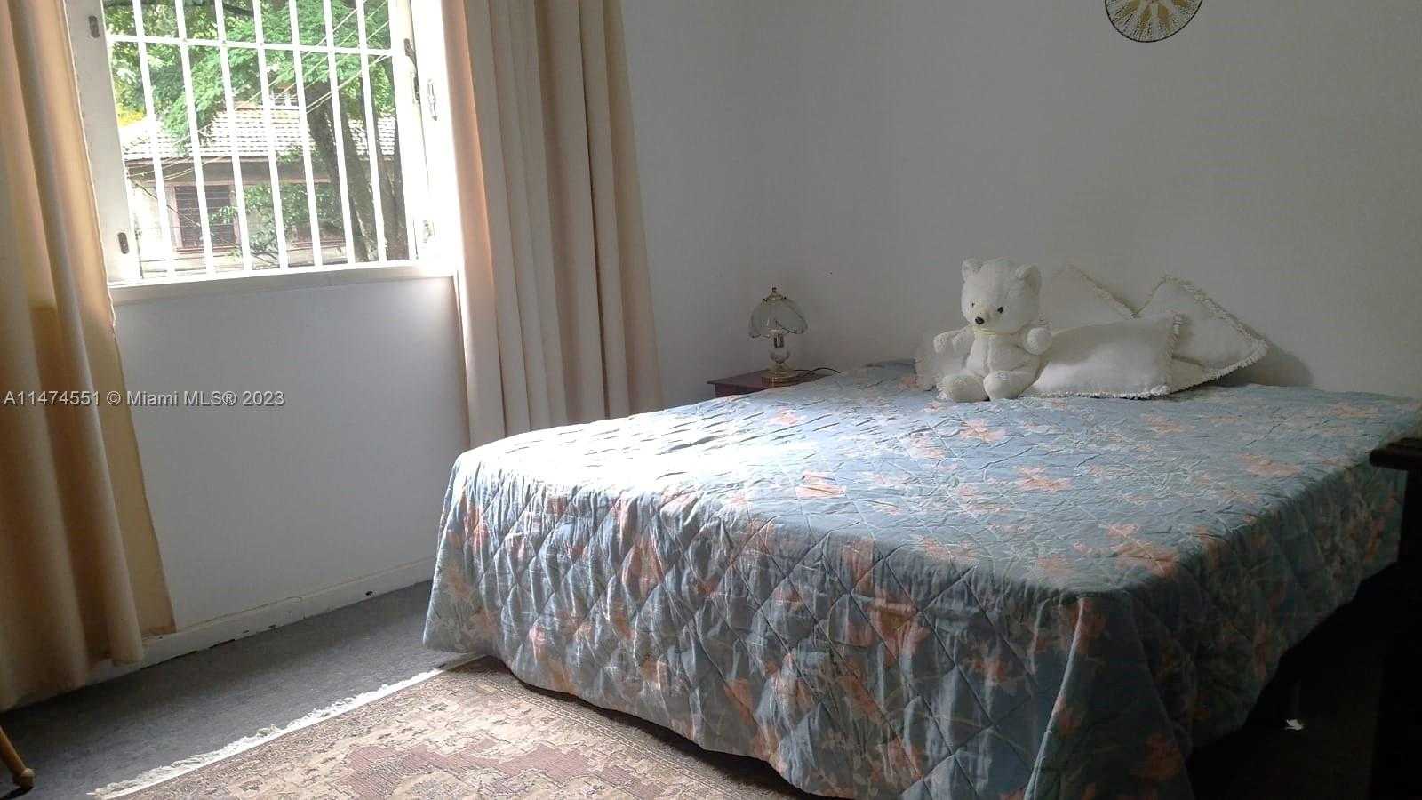 Small Image of 311 MOSELA, Out of City Number 13