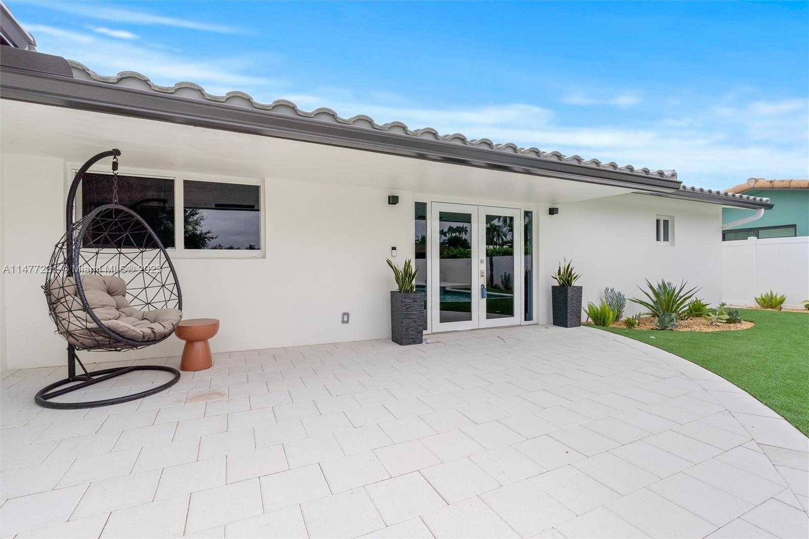 Small Image of 5900 NORTH EAST 21ST AVE, Fort Lauderdale Number 2