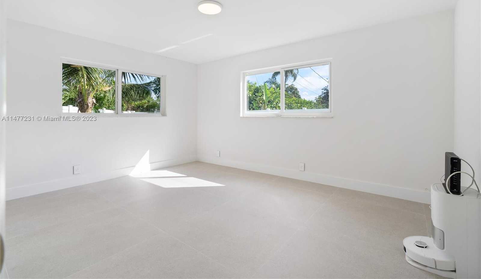 Small Image of 5900 NORTH EAST 21ST AVE, Fort Lauderdale Number 27