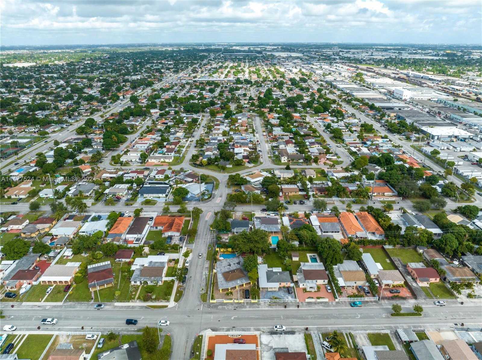 Small Image of 901 EAST 32ND ST, Hialeah Number 20