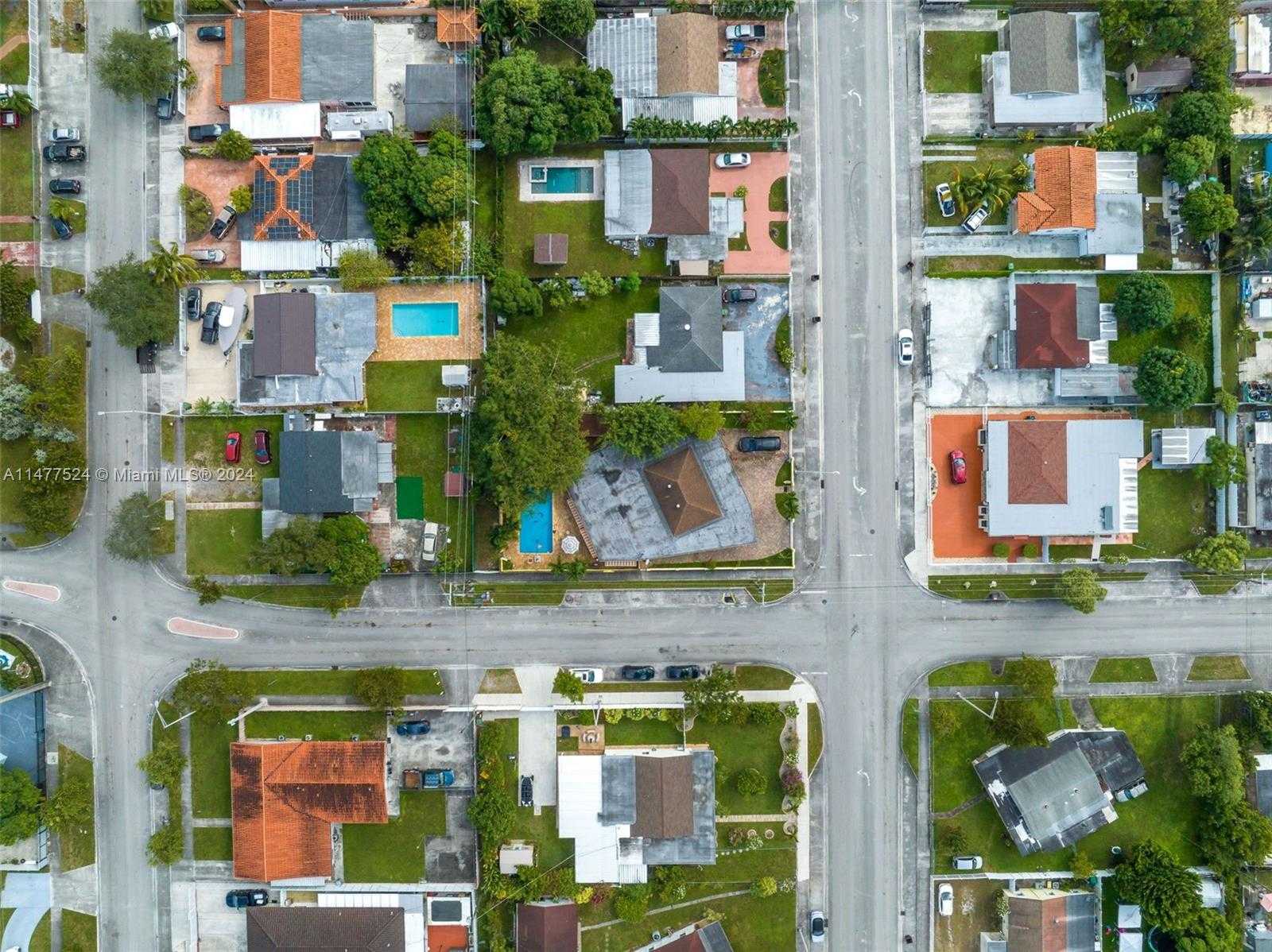Small Image of 901 EAST 32ND ST, Hialeah Number 22
