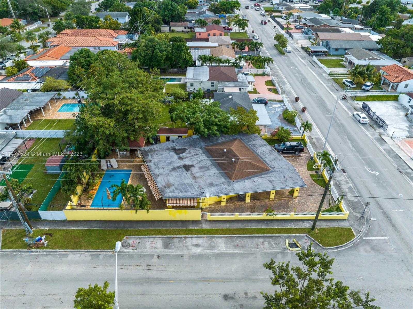Small Image of 901 EAST 32ND ST, Hialeah Number 26